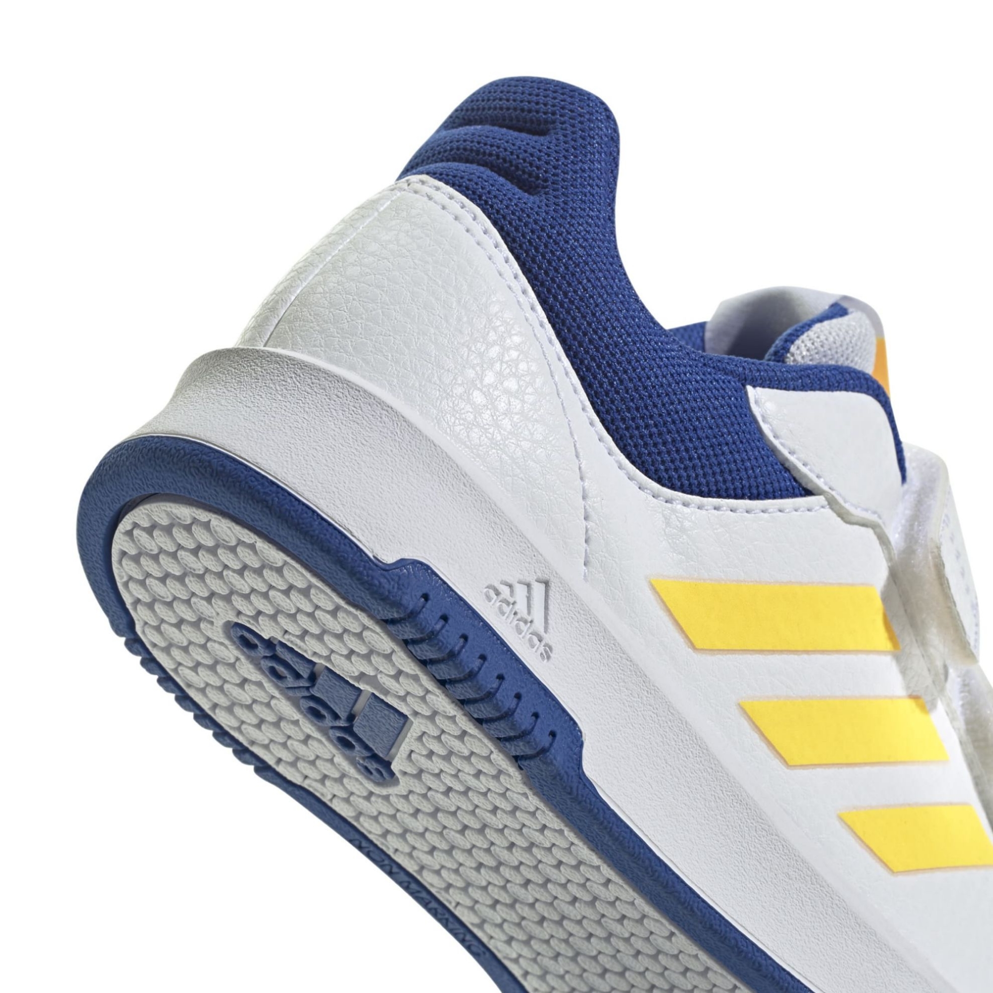 SYNLEA-TXT       WHITE/SPARK/ROYAL