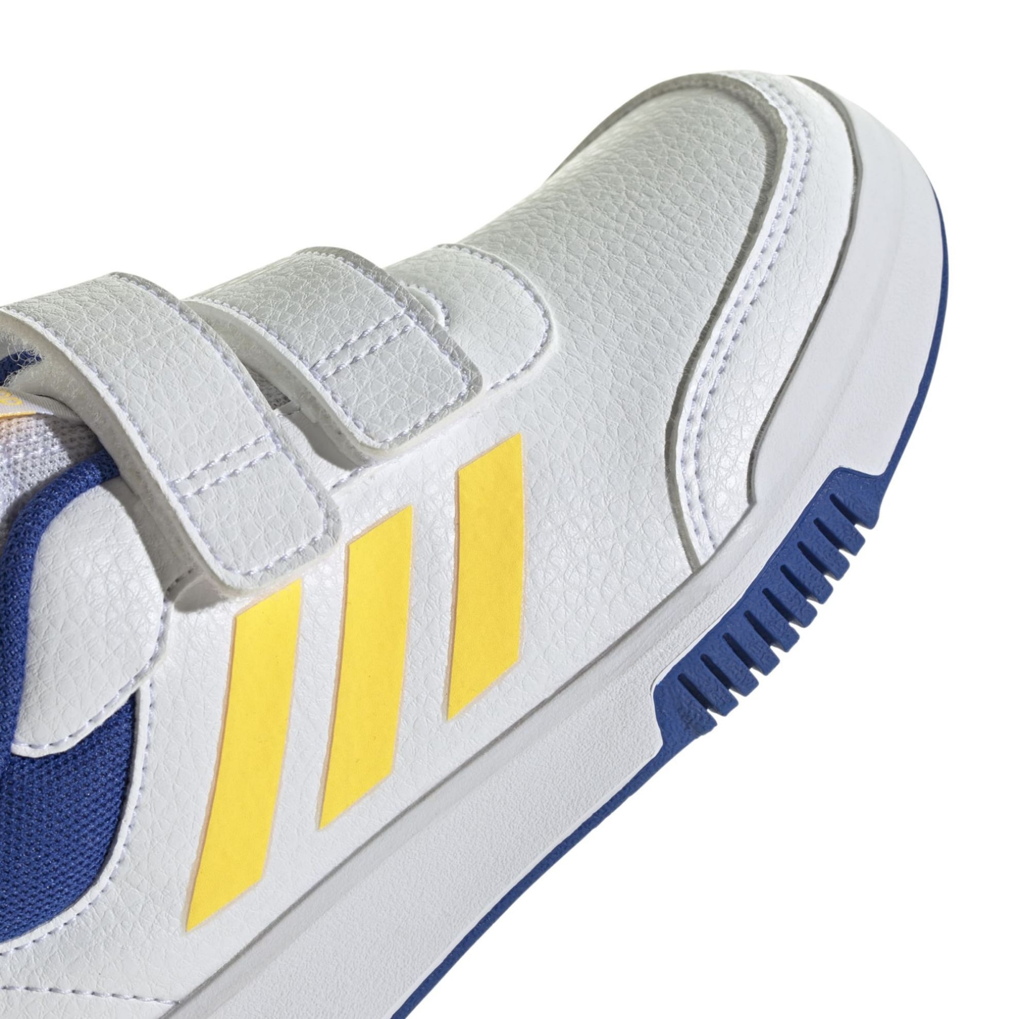 SYNLEA-TXT       WHITE/SPARK/ROYAL