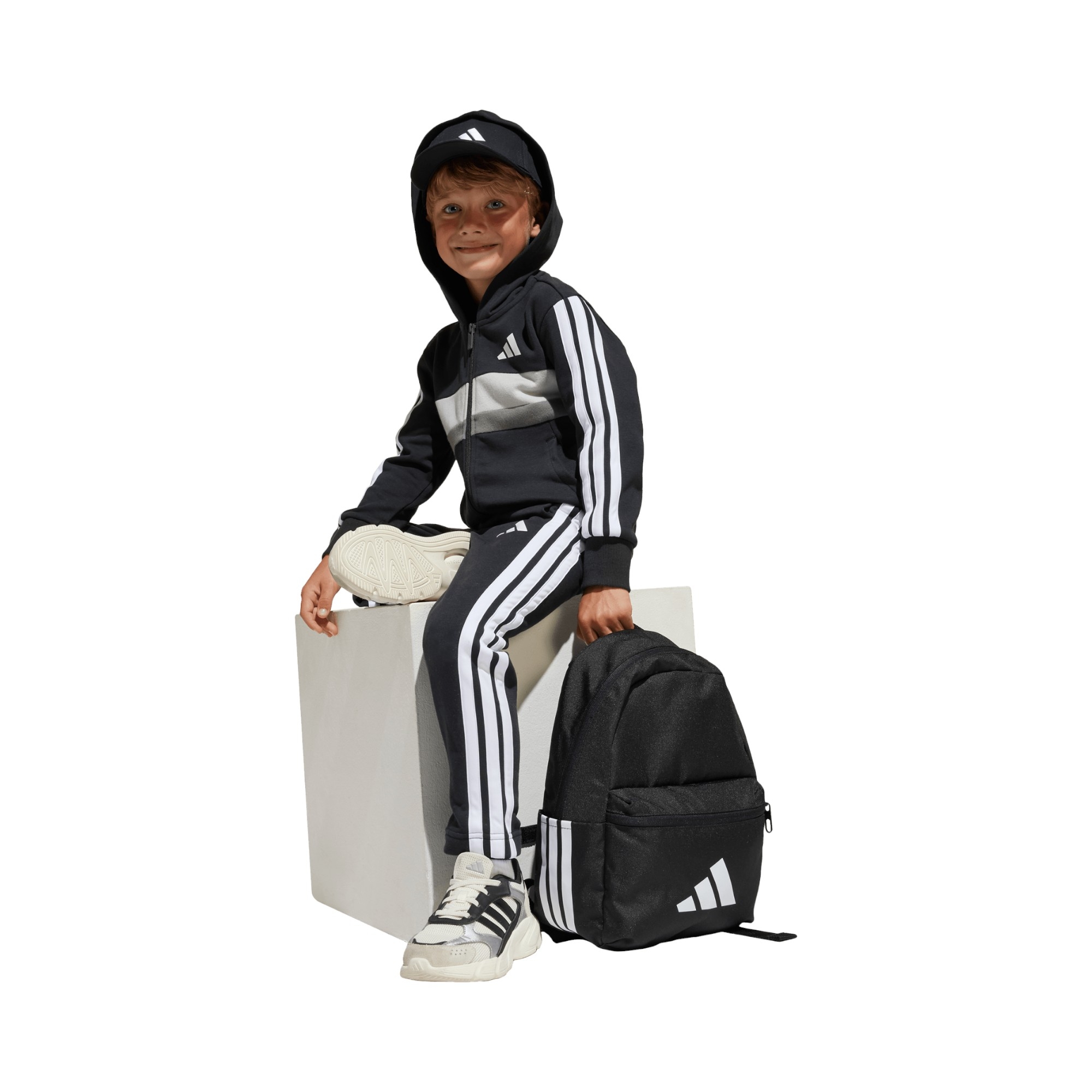 COT.FLEECE       BLACK/WHITE/GREY
