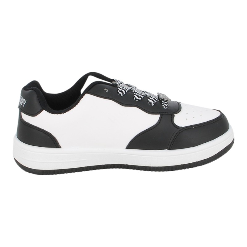 Sneakers Wednsdey